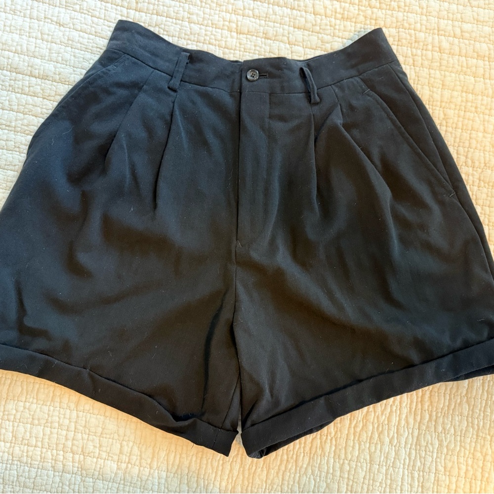 Comme Des Garcons 100% Wool High Waisted Black Pleated Fully Lined Shorts Size M